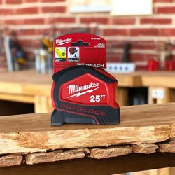 Tape Measure Milwaukee Autolock 25 ft