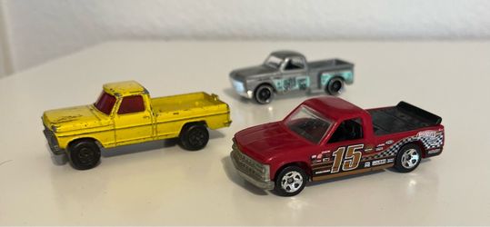 Hot Wheels Die-Cast Pickup Trucks Lot of 3