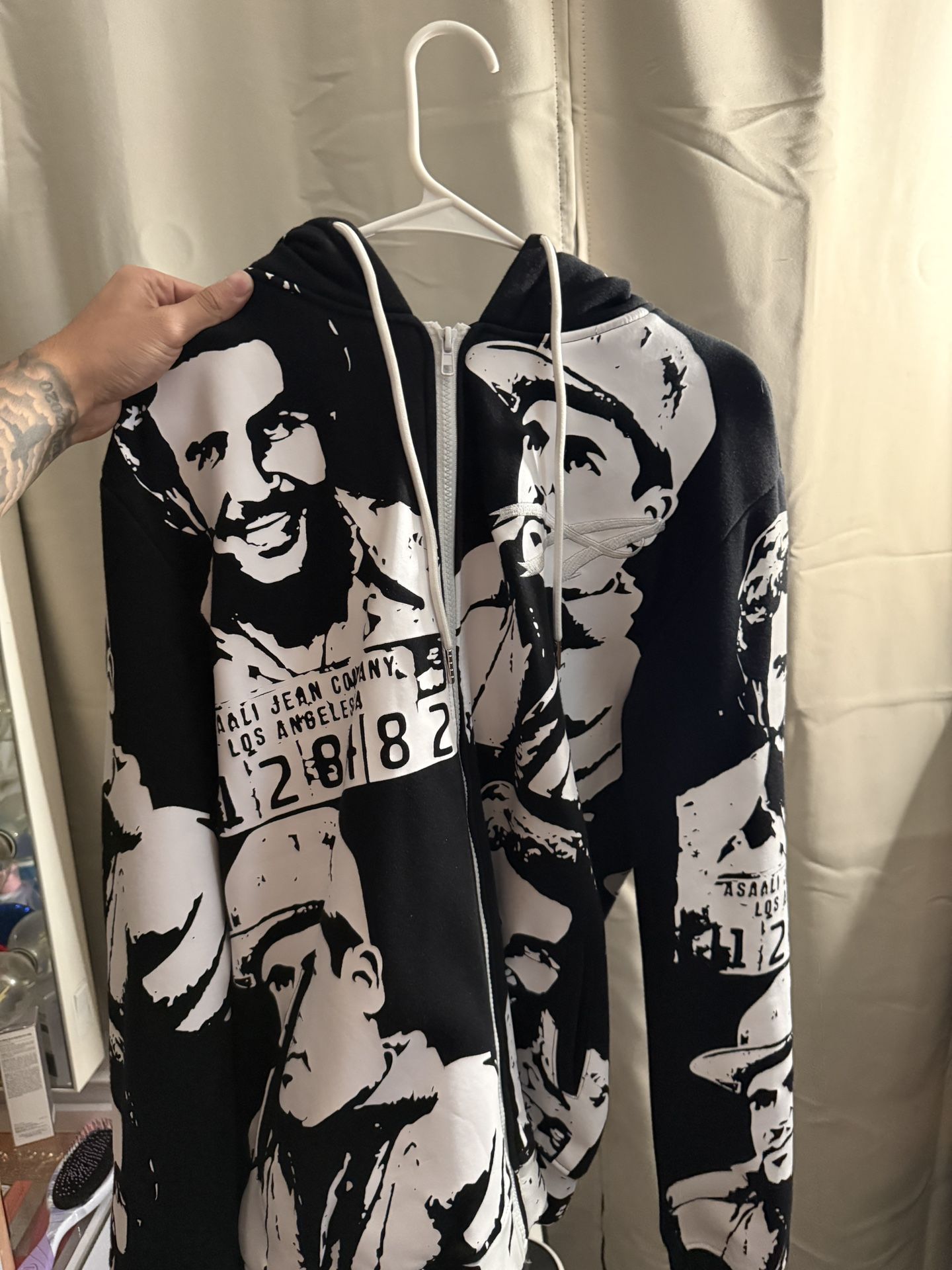 Asaali Large Authentic Zipups