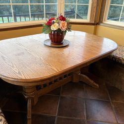 Oak Dinning Room Table 