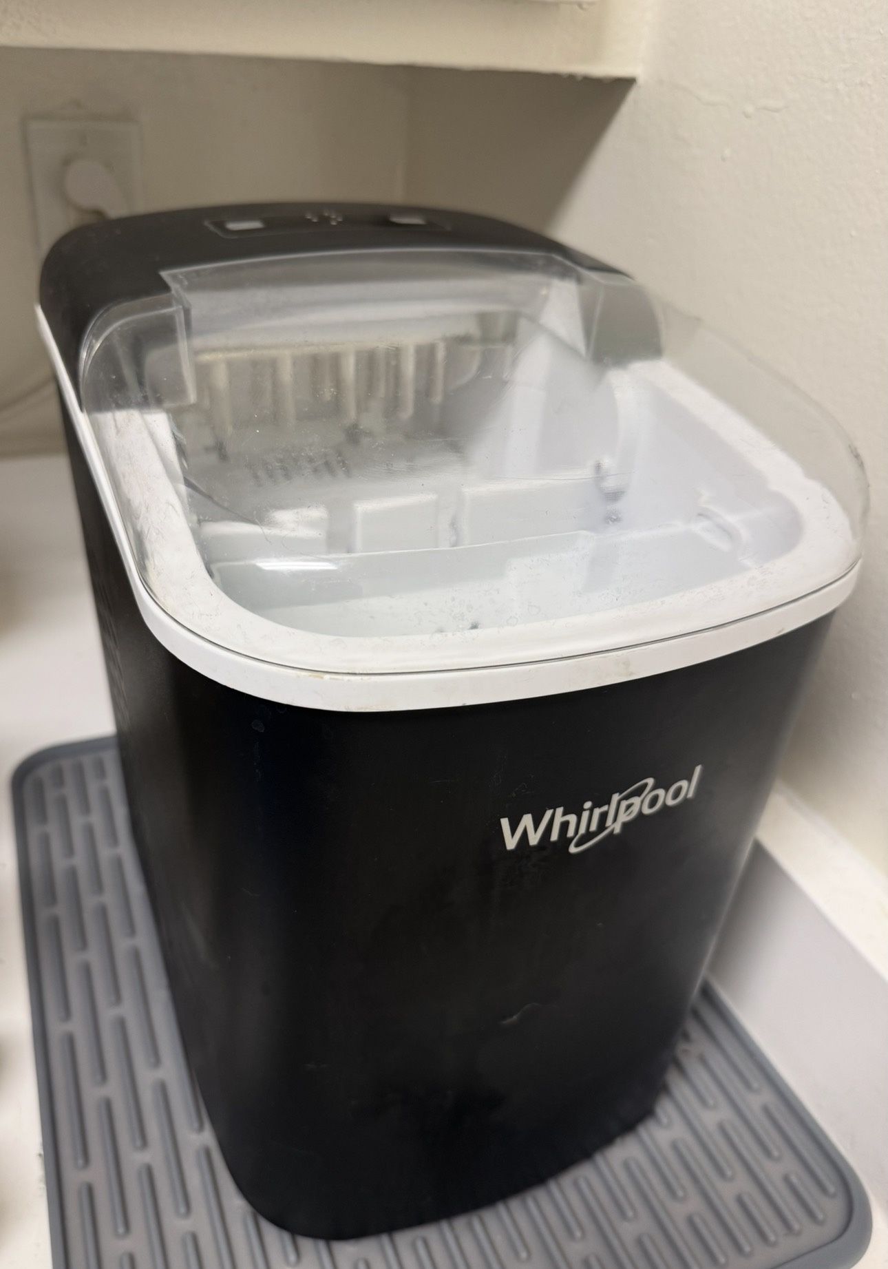 Whirlpool ice maker
