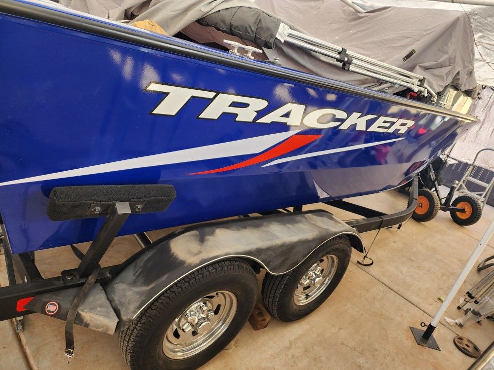 2019 Tracker Pro guide WT 175.deep V