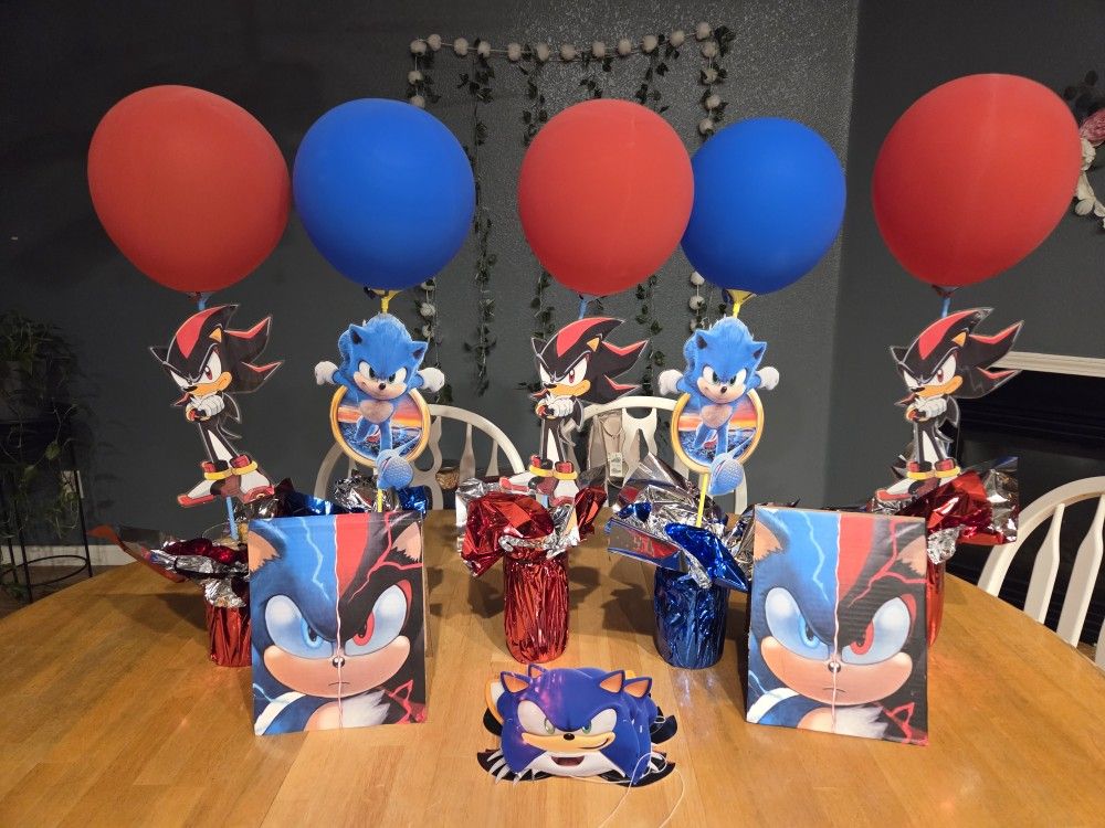 Sonic And Shadow Center Pieces