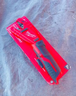 Milwaukee M12 12V Lithium-Ion Cordless Copper Tubing Cutter (Tool-Only)