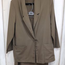 Vintage Olive Green 2 Piece Sag Harbor Skirt Suit Size 14