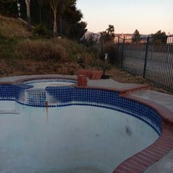 Red Brick Pavers Over 100 75 Cents Each