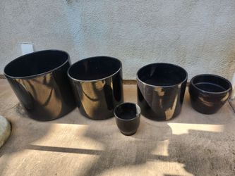 Black ceramic pots some are Gainey, unmarked
