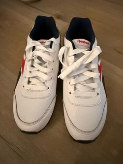 Reebok kids / women’s shoe