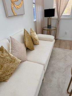 Moving sale Brentwood