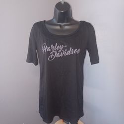 Stylish Harley Davidson black short sleeve top small. Has cool rhinestone logo detail.