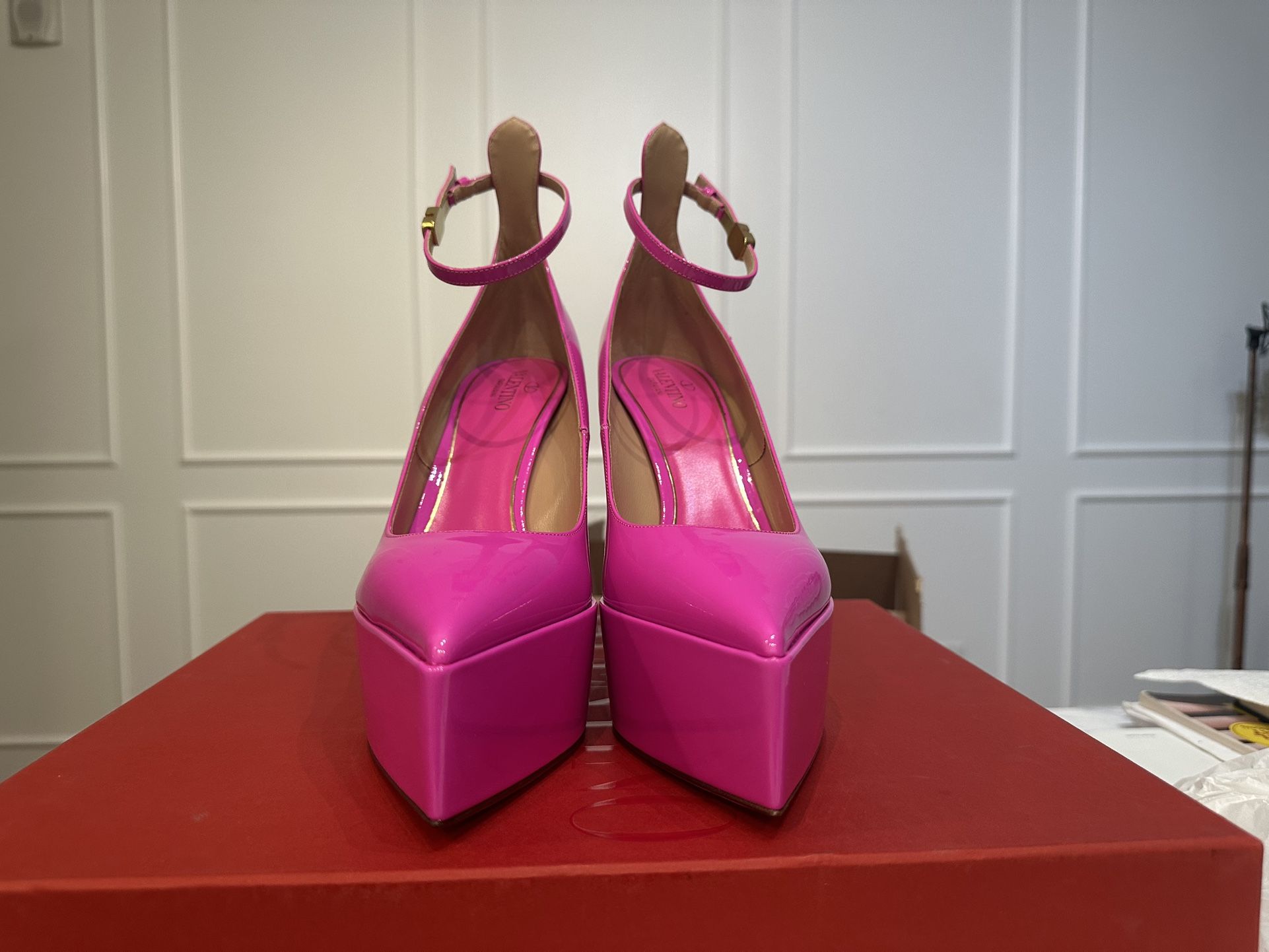 Authentic, Brand New Valentino Garavani Tan-Go Heels