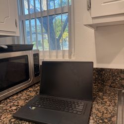 ASUS ROG Zephyrus M16 Gaming Laptop – i9 / RTX 3070 Ti / 165Hz – READY TO GO 