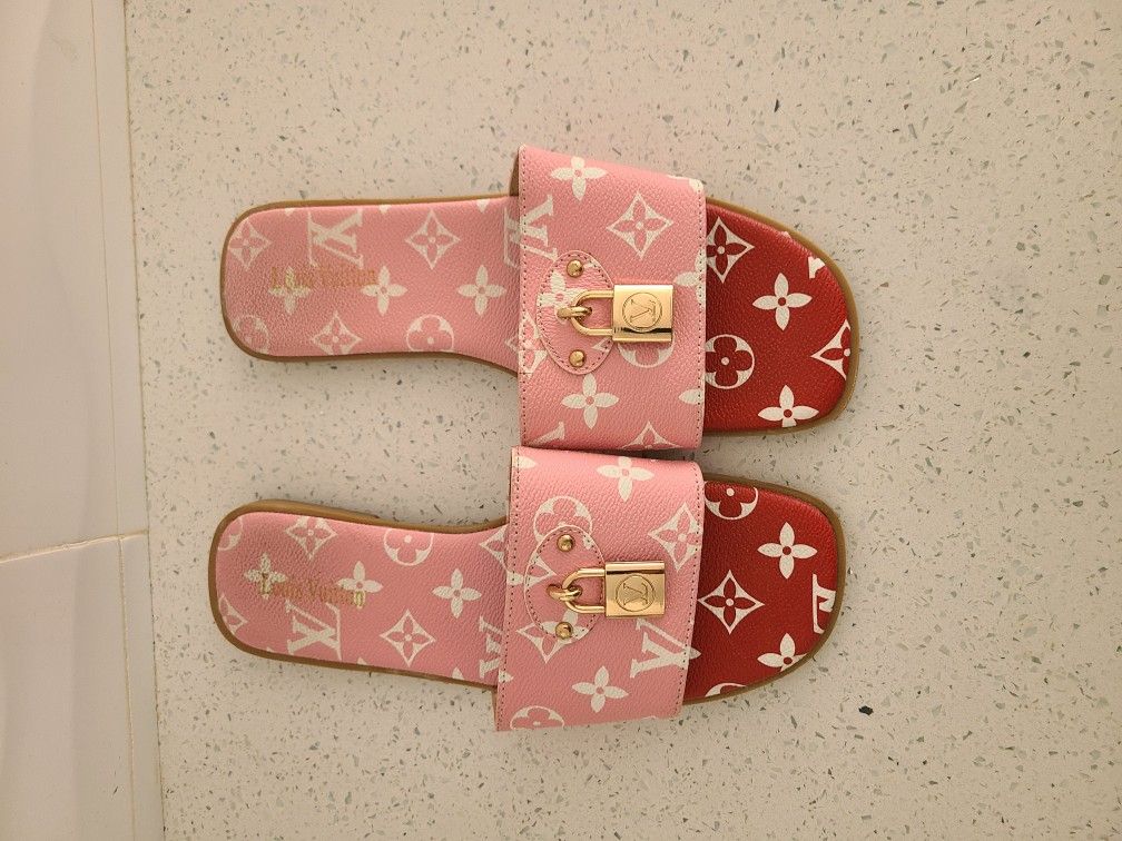 Sandals Size 7
