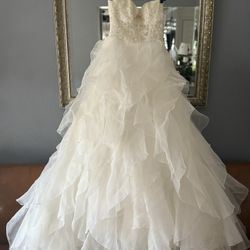Paloma Blanca Wedding Dress