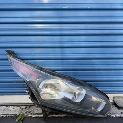Ford Transit Connect 2014 2015 2016 2017 2018 Right Side Halogen Headlight OEM
