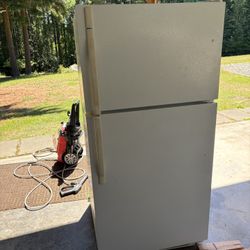 Free Fridge!