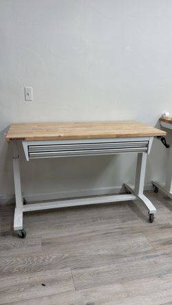 Husky Work Station
