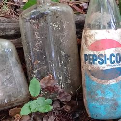 All Different Sorts Of The Cans Beer Can Soda Bottles Beer Bottles Whiskey Bottles Vintage 60s