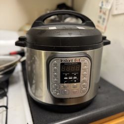 Insta Pot For Sale. 
