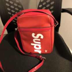 Louis Vuitton x Supreme Danube PM