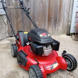 Toro 21" Inch Personal Pace Super Recycler Self Propelled Lawnmower With Cast Aluminum Deck And Blade Stop System 
