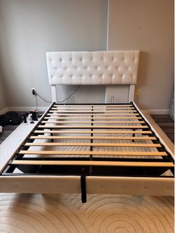 Queen Size Lift Up Storage Bed Frame