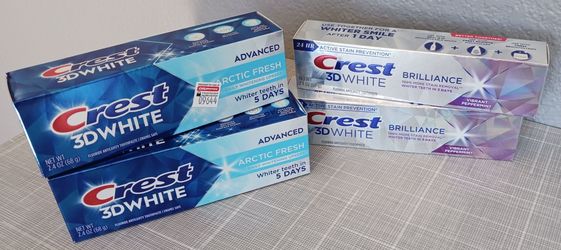 Crest Set | $8