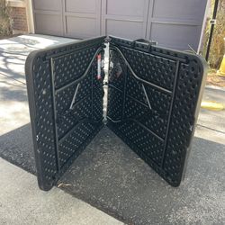 6ft Black folding tables