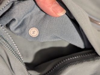 Lululemon army green jacket