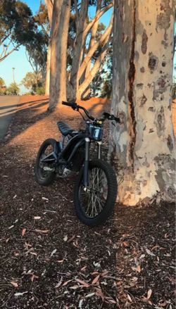 Surron Light Bee X Electric Dirt Bike