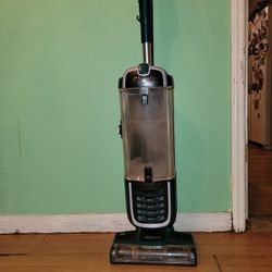 Shark Carpet And Hardwood Floor Vacuum