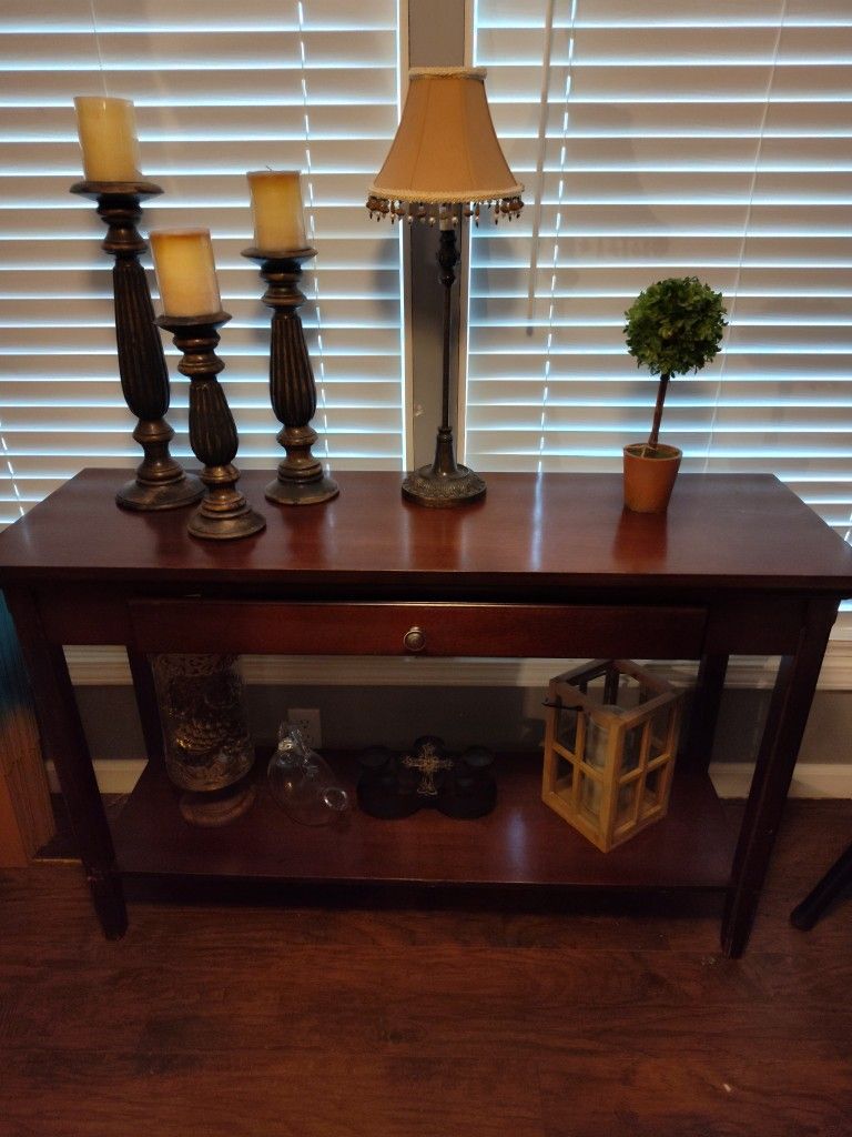 Living Room Console Wood Table With Decor