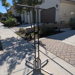 HFT Vertical "Mobile Bike Storage*
