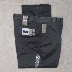 Men’s Dockers  Rocker Chino D3 Classic Fit Flat Front Size 40x29