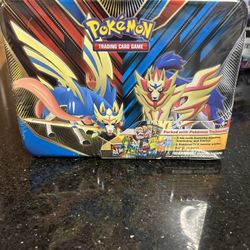 Spring 2020 Collector's Chest Tin - SWSH01: Sword & Shield Base Set
