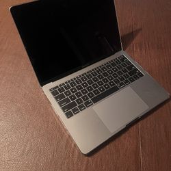 MacBook Pro 2016 (2019 Model)