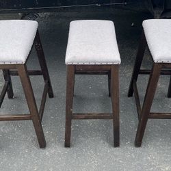 Set of 3 Gray Backless Barstools  