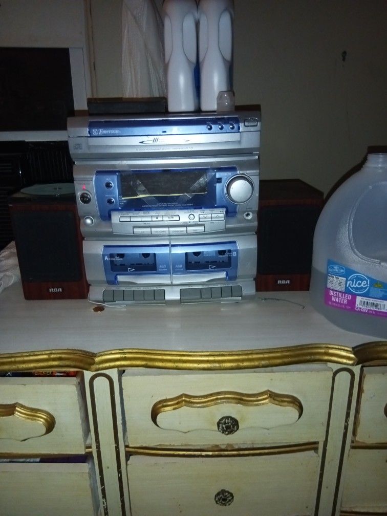 Sterio CD Radio Player