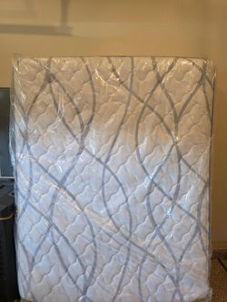 Serta Queen bed mattress, headboard and box frame