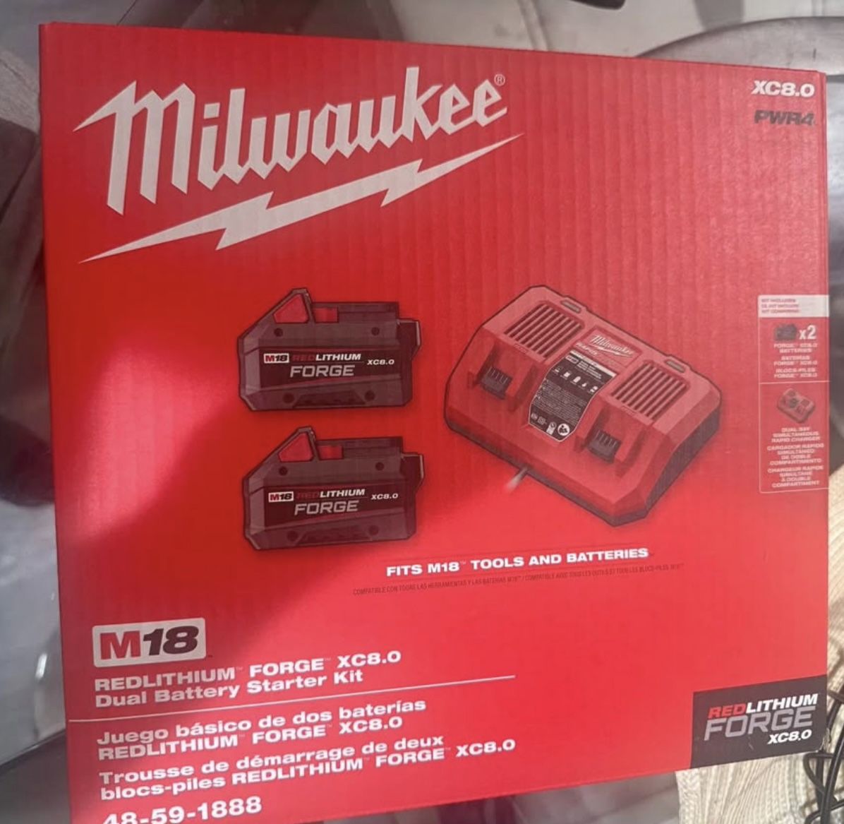 M18 18-Volt Lithium-Ion REDLITHIUM FORGE Starter Kit with Two XC 8.0 Ah Battery and Dual Bay Rapid Charger