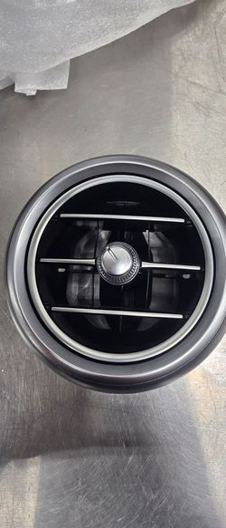Mercedes C Class GLC Driver side out a/c vent