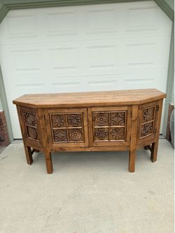 Beautiful hard wood Buffet Table/Credenza
