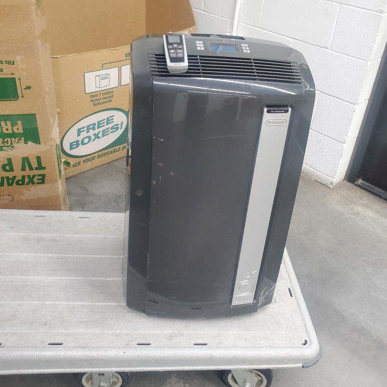DeLonghi 12,000 BTU Portable AC unit Dark Gray With Remote 

CONDITION;  (LH VGC)

LOW HOURS VERY GOOD CONDITION CLEAN FILTERS FULLY FUNCTIONAL Does N