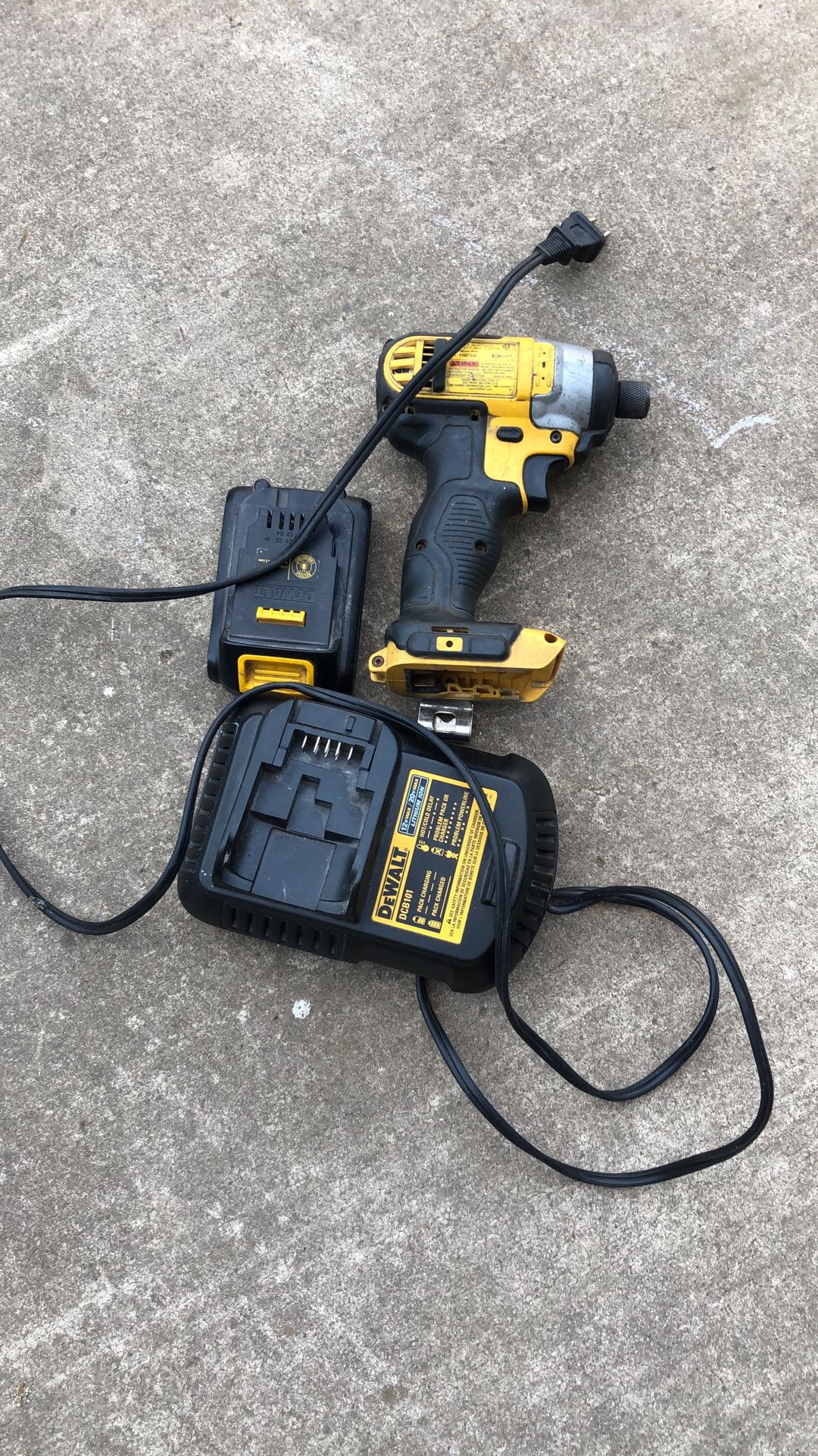 Dewalt Impact Driver 20V Max With Battery And Charger