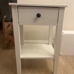 Nightstand/Side Table