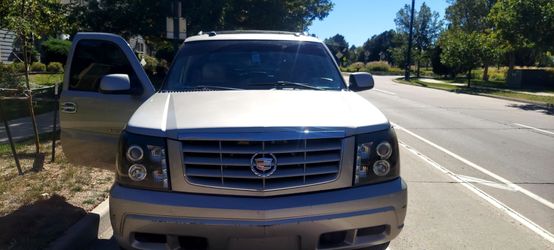 2004 CADILLAC ESCALADE  EXT