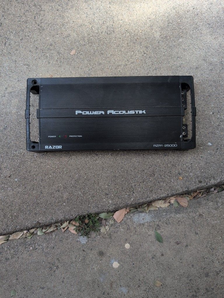 Power Acoustic RZR1-2500D Razor AMP
