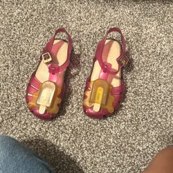 Mini Melissa Size 10 Kids 