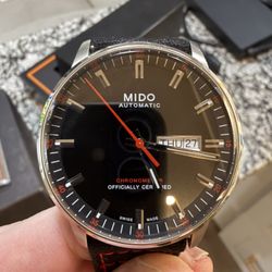 Men's Mido Commander II M0(contact info removed)05100 Automatic Chronometer Wrist Watch