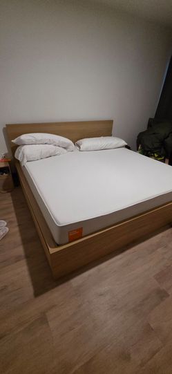 Malm King size storage bed frame with 4 large drawers